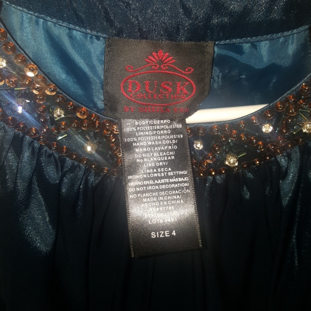 Like new satin teal dress - Picture 5 of 8